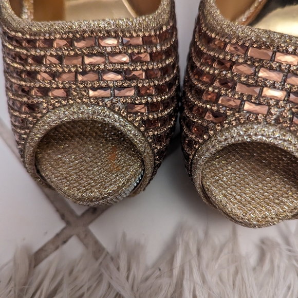 DAZONE Gold High-Heels - Picture 2 of 5